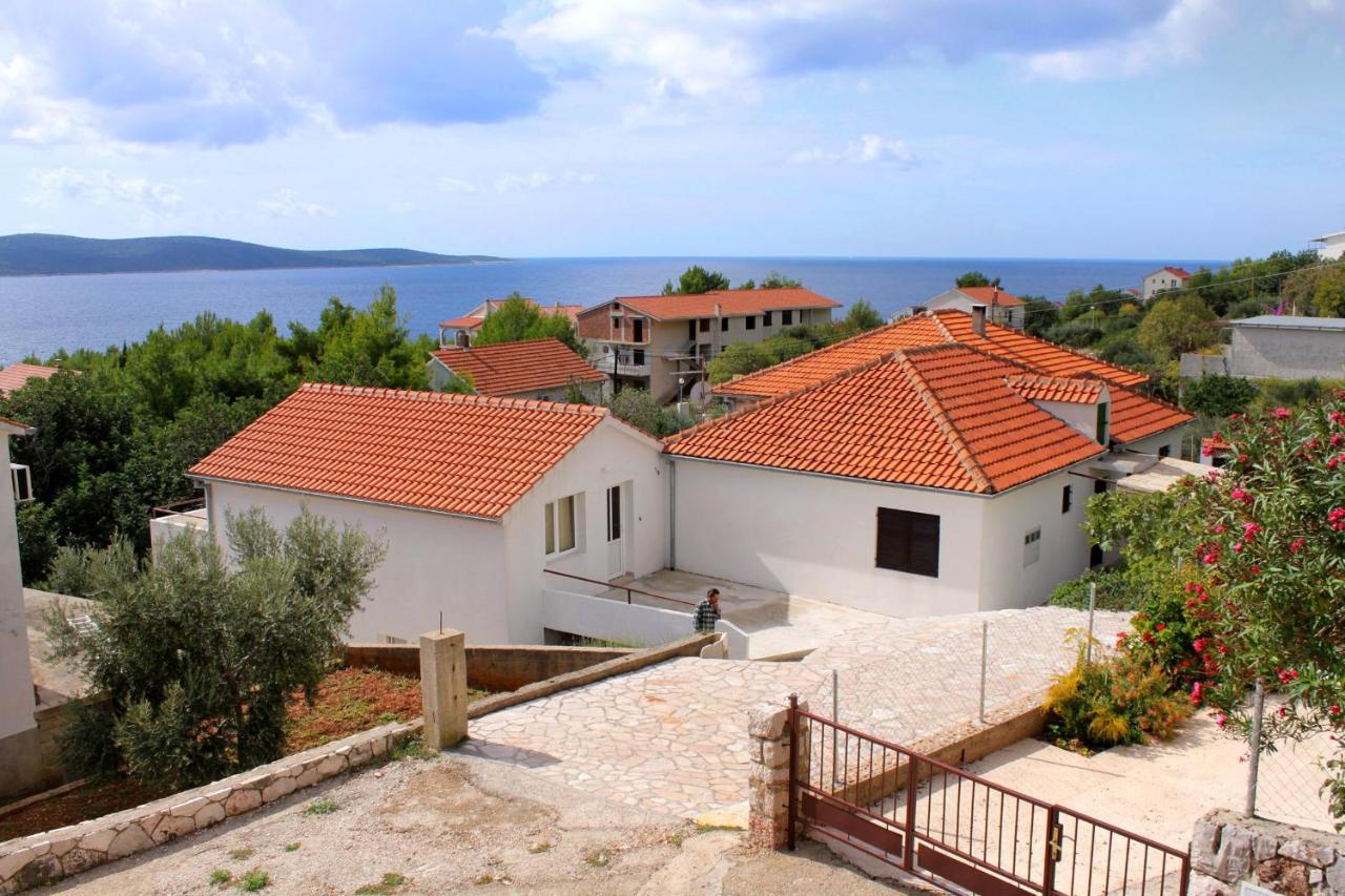 ילסה Apartments And Rooms With Parking Space Zavala, Hvar - 128 מראה חיצוני תמונה