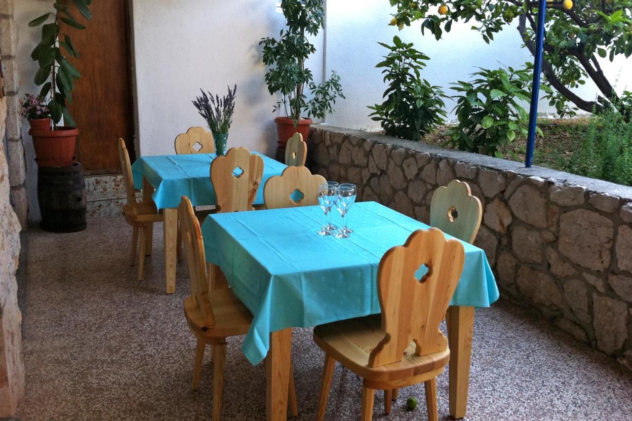 ילסה Apartments And Rooms With Parking Space Zavala, Hvar - 128 מראה חיצוני תמונה