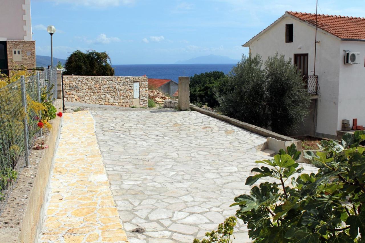 ילסה Apartments And Rooms With Parking Space Zavala, Hvar - 128 מראה חיצוני תמונה