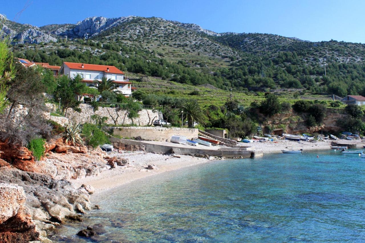 ילסה Apartments And Rooms With Parking Space Zavala, Hvar - 128 מראה חיצוני תמונה