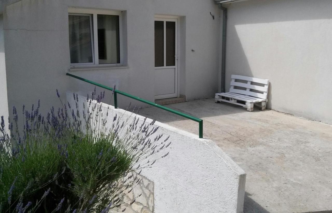 ילסה Apartments And Rooms With Parking Space Zavala, Hvar - 128 מראה חיצוני תמונה