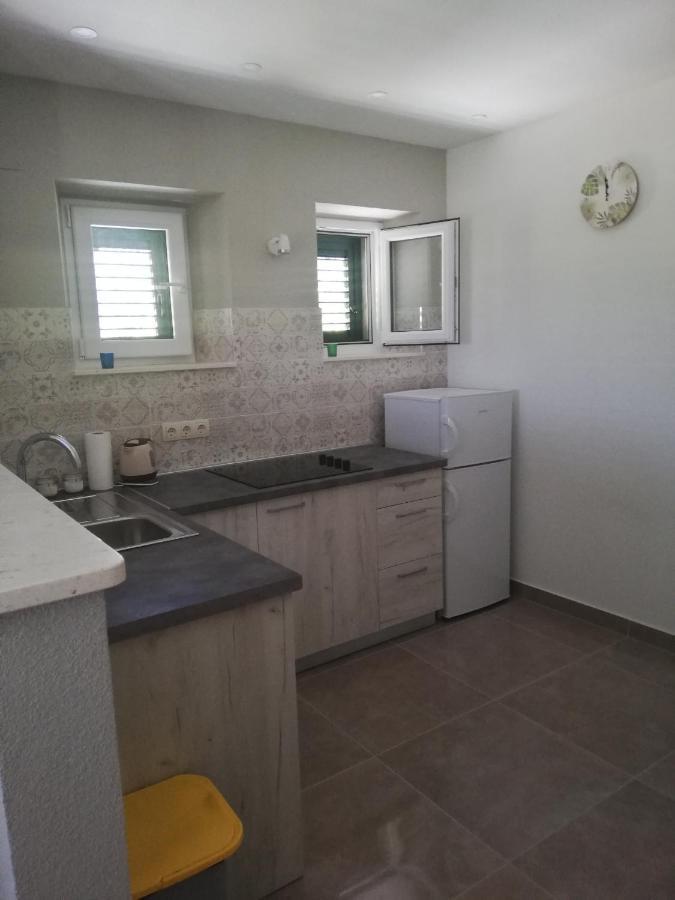 ילסה Apartments And Rooms With Parking Space Zavala, Hvar - 128 מראה חיצוני תמונה