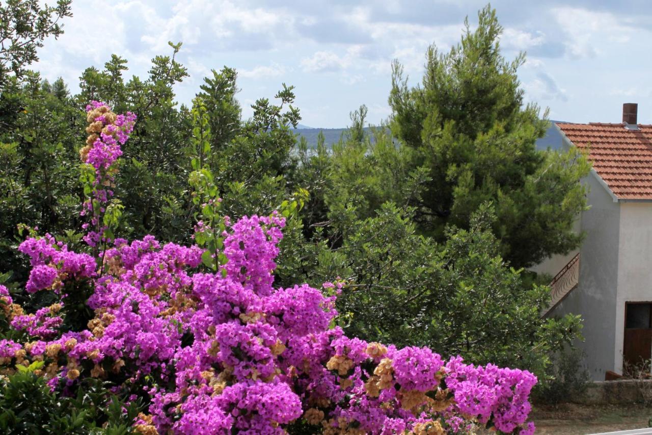 ילסה Apartments And Rooms With Parking Space Zavala, Hvar - 128 מראה חיצוני תמונה