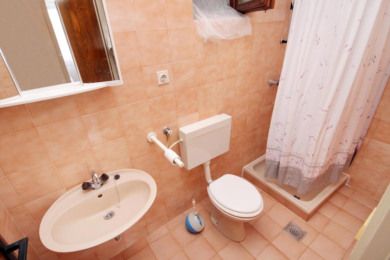 ילסה Apartments And Rooms With Parking Space Zavala, Hvar - 128 מראה חיצוני תמונה