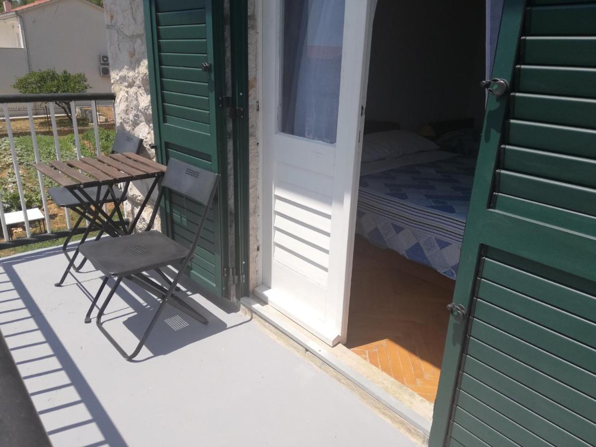 ילסה Apartments And Rooms With Parking Space Zavala, Hvar - 128 מראה חיצוני תמונה