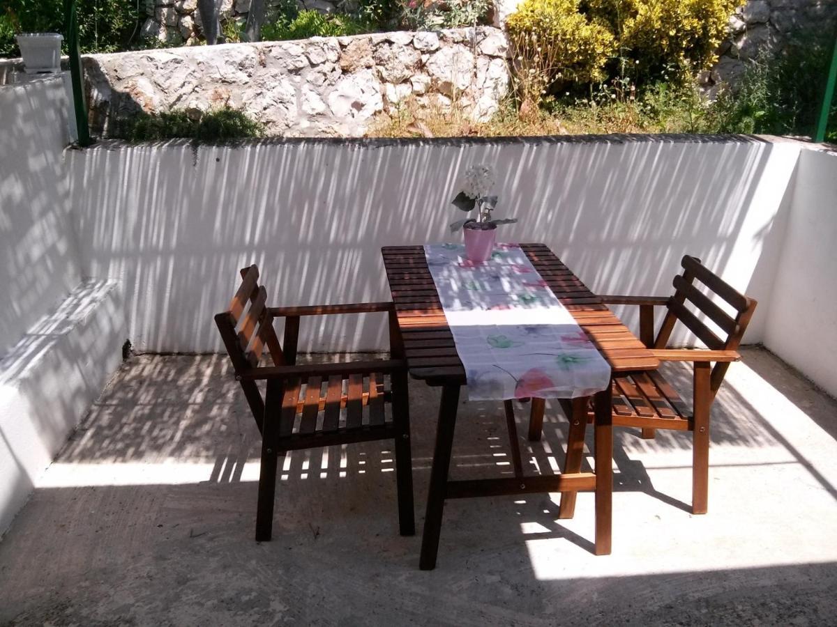 ילסה Apartments And Rooms With Parking Space Zavala, Hvar - 128 מראה חיצוני תמונה