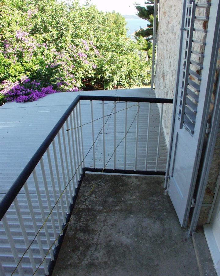 ילסה Apartments And Rooms With Parking Space Zavala, Hvar - 128 מראה חיצוני תמונה