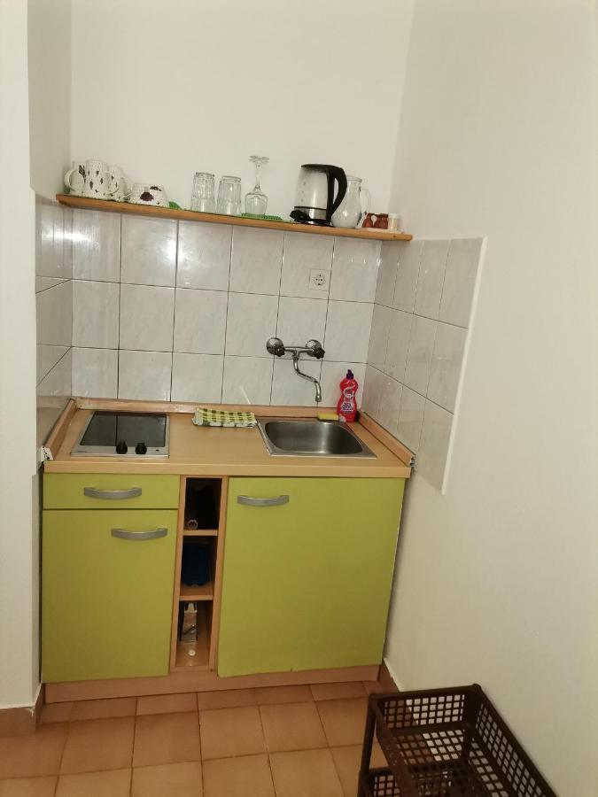ילסה Apartments And Rooms With Parking Space Zavala, Hvar - 128 מראה חיצוני תמונה