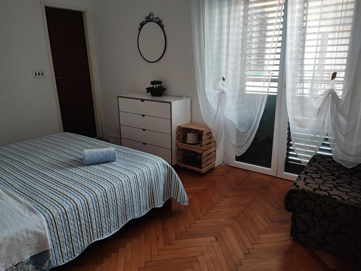 ילסה Apartments And Rooms With Parking Space Zavala, Hvar - 128 מראה חיצוני תמונה